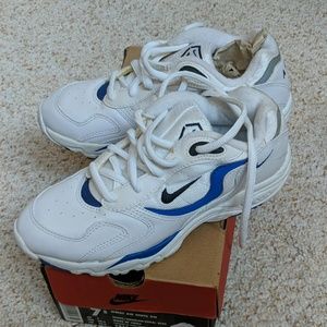 NIKE Women's Air Dent White Tennis Shoes